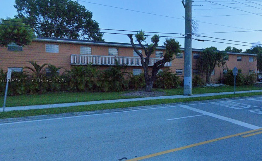 VILLAS AT CUTLER BAY COND - Residential