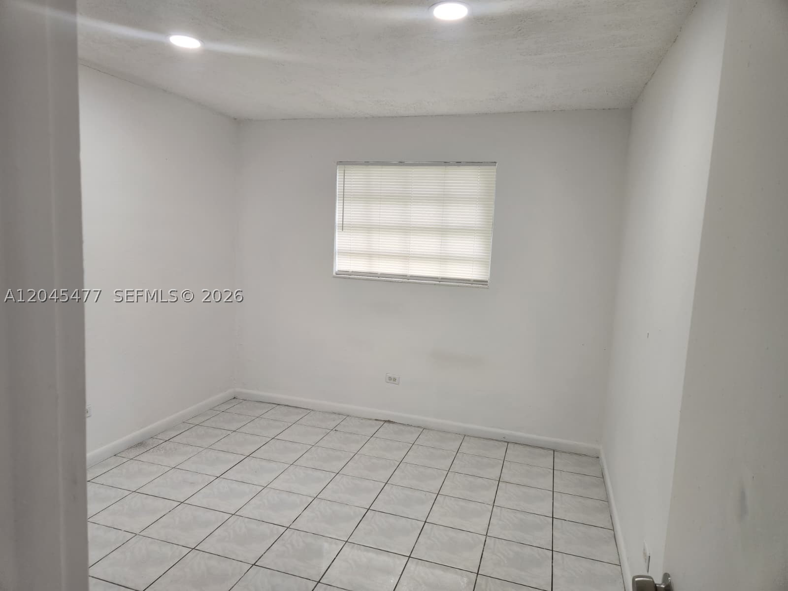 VILLAS AT CUTLER BAY COND - Residential