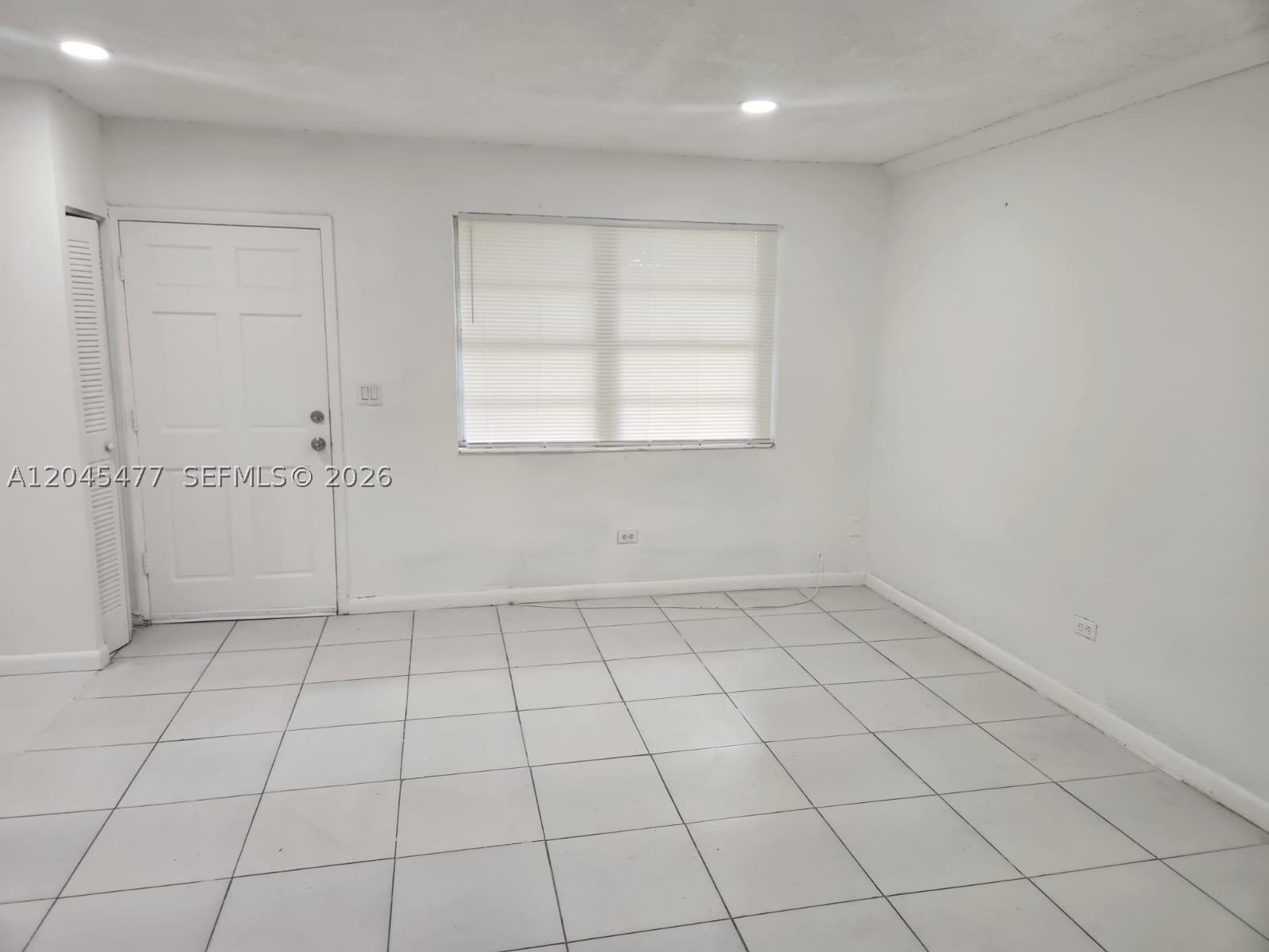 VILLAS AT CUTLER BAY COND - Residential