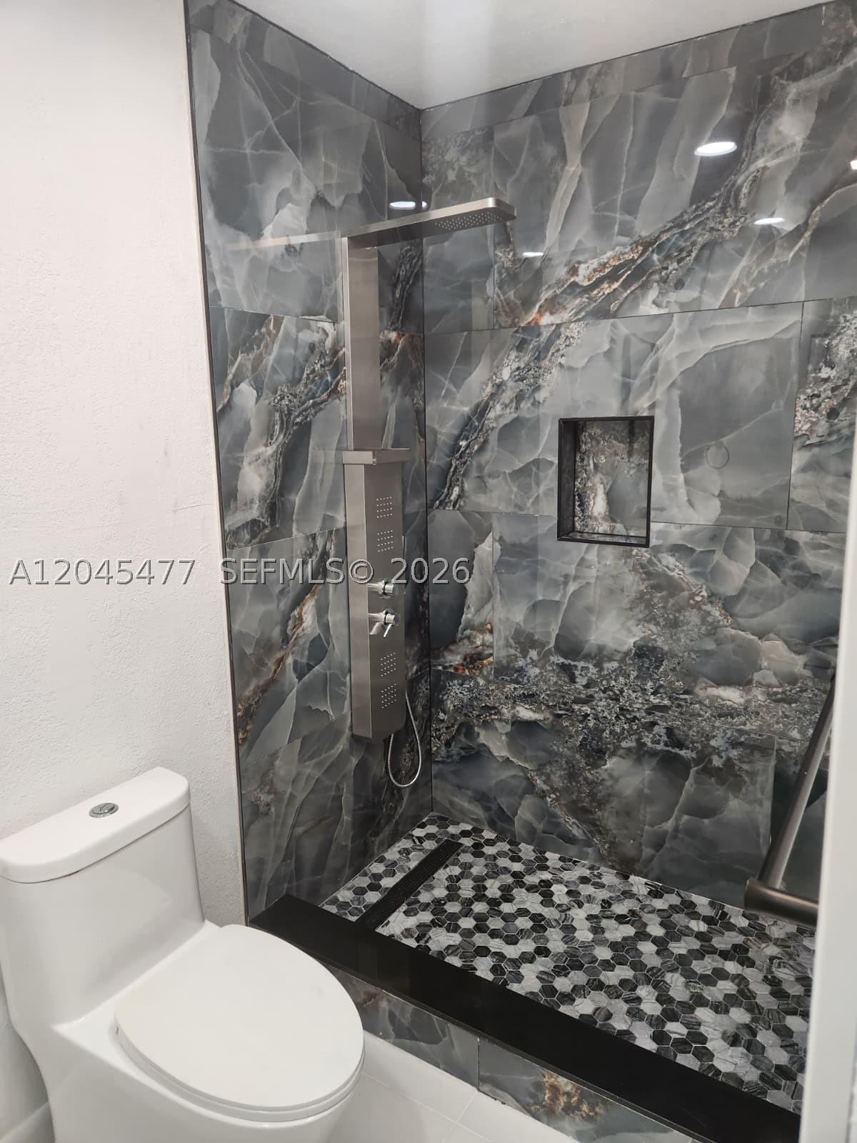 VILLAS AT CUTLER BAY COND - Residential