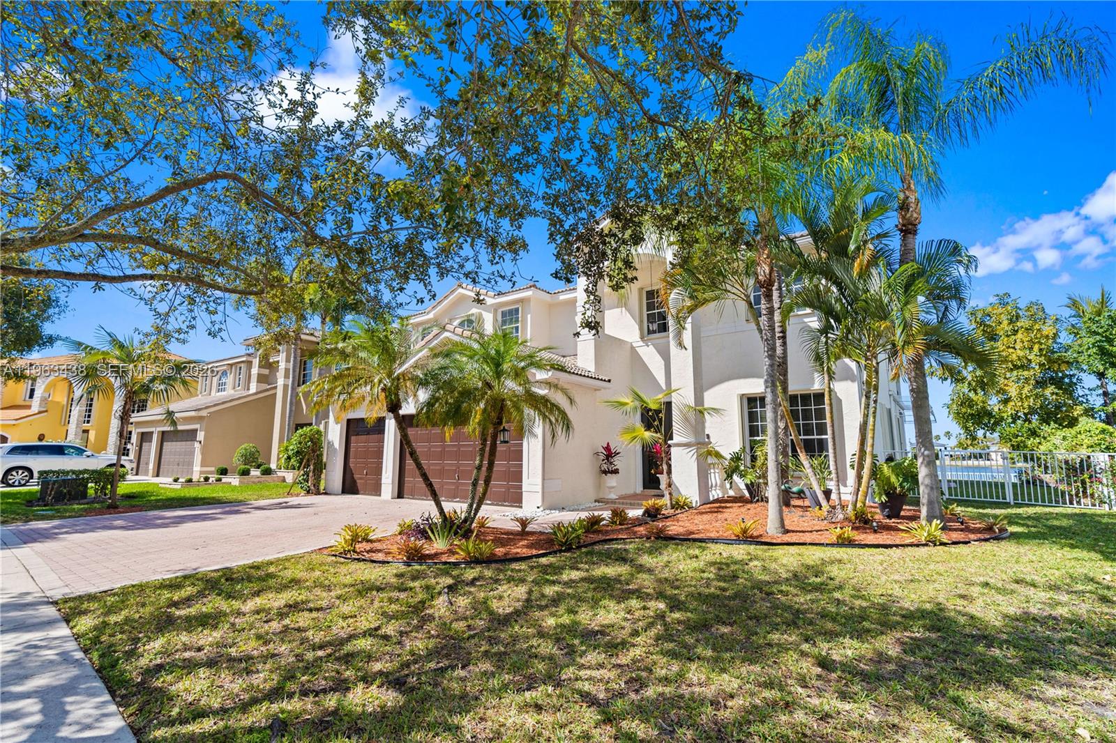 SILVER SHORES - Residential