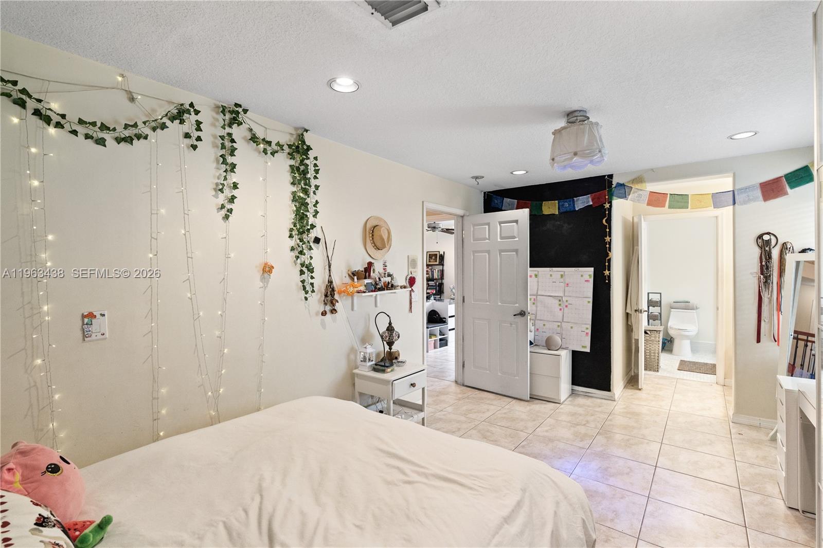 SILVER SHORES - Residential