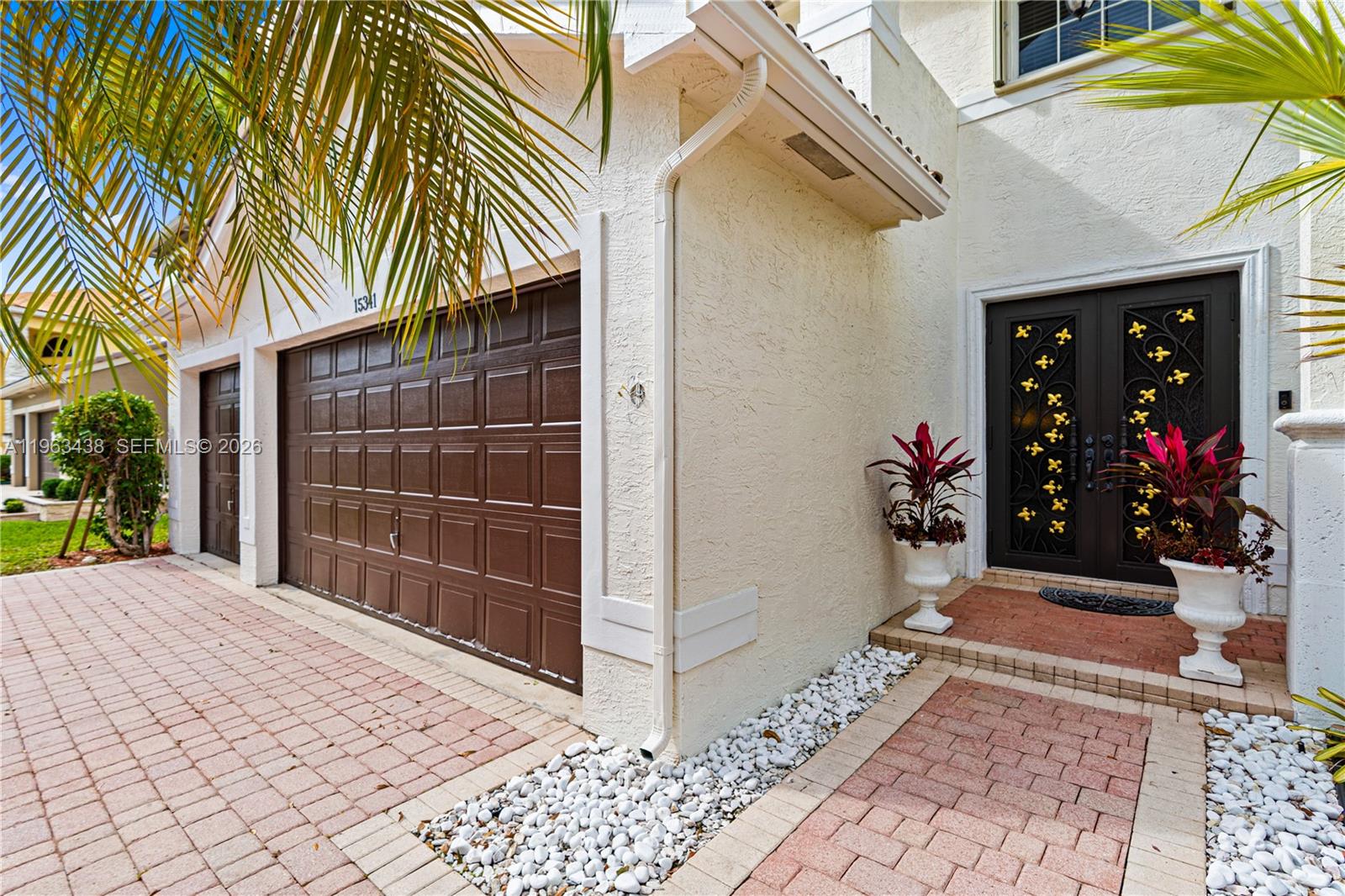 SILVER SHORES - Residential