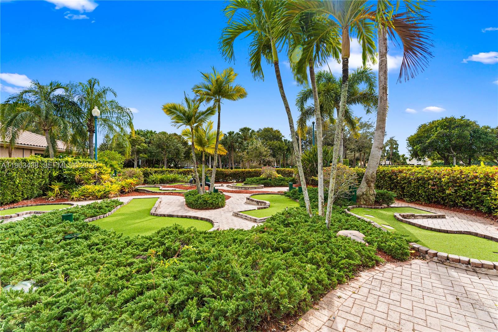 SILVER SHORES - Residential