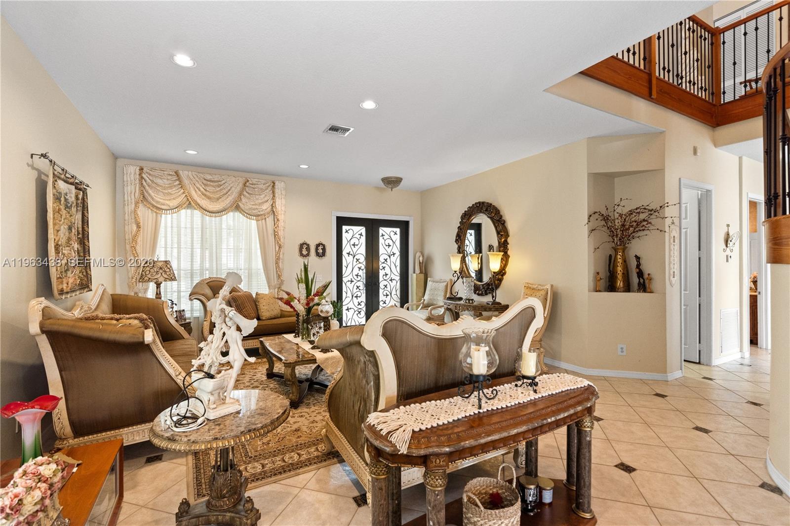 SILVER SHORES - Residential