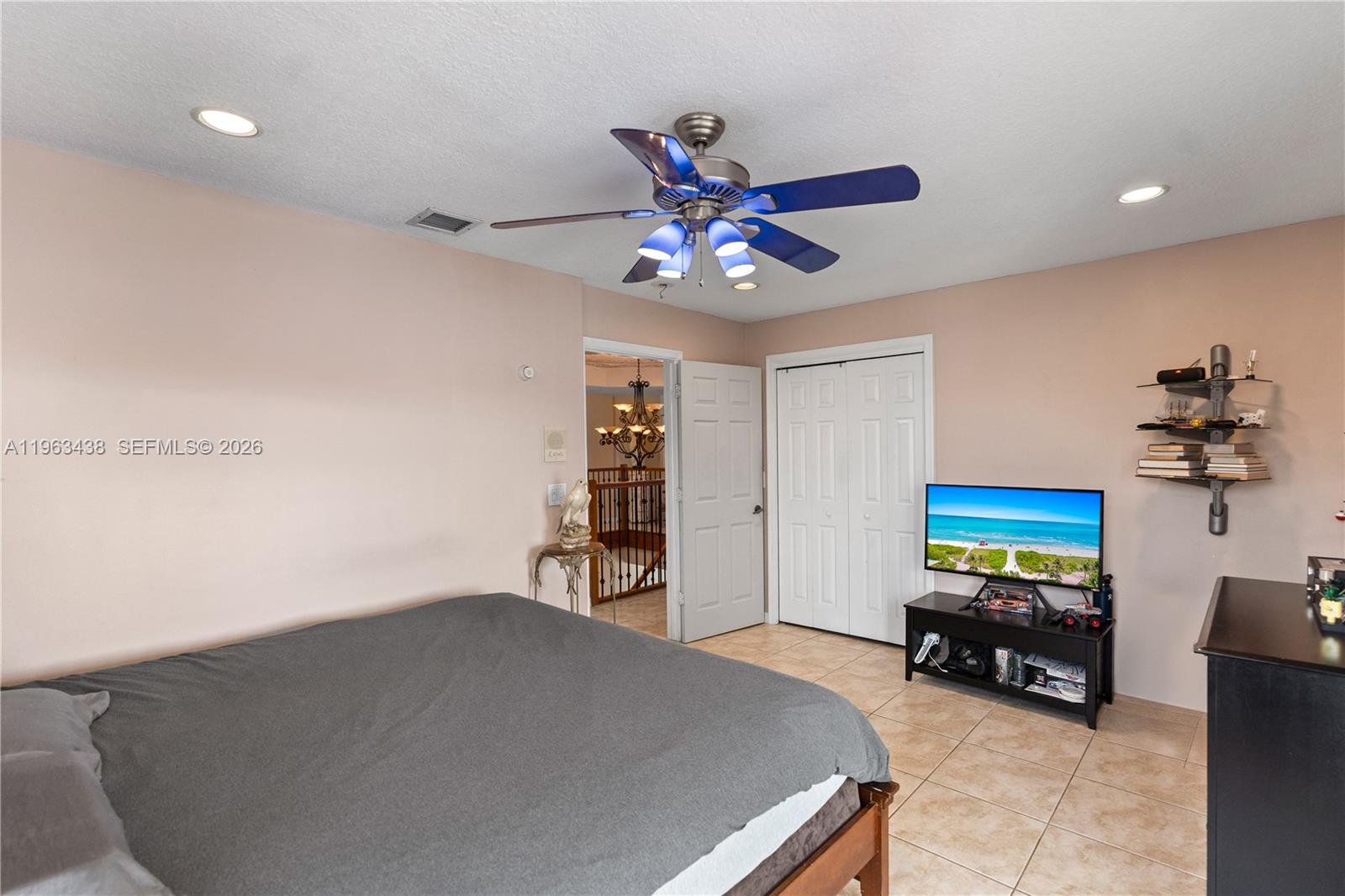 SILVER SHORES - Residential