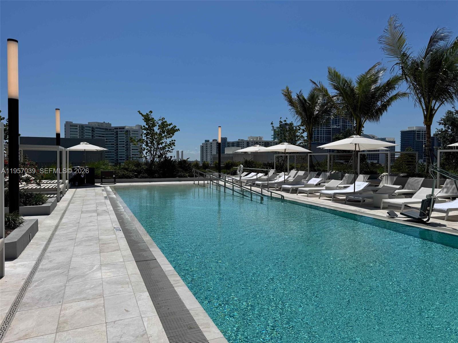 72 Park cond - Residential