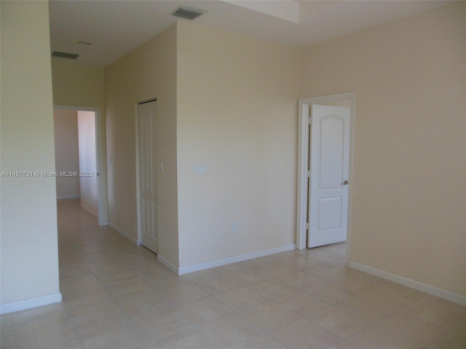 PORTOFINO PALMS - Residential Lease