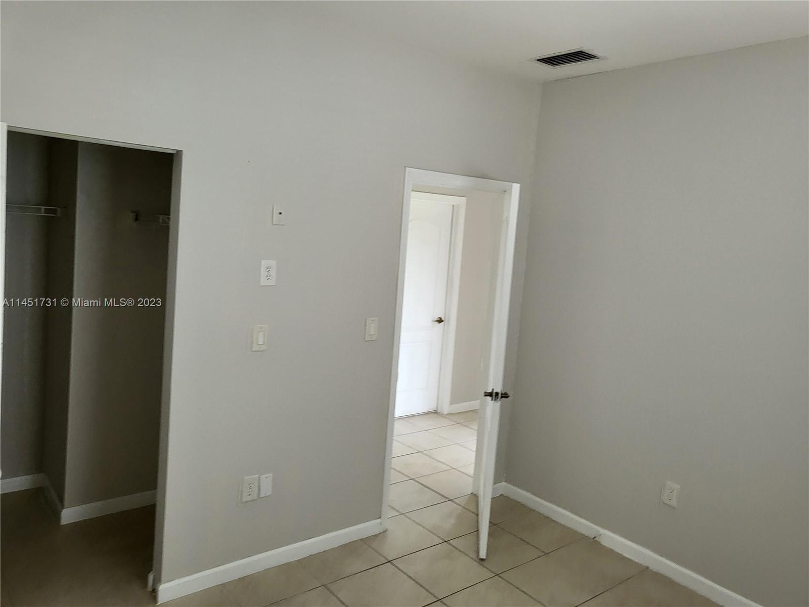 PORTOFINO PALMS - Residential Lease