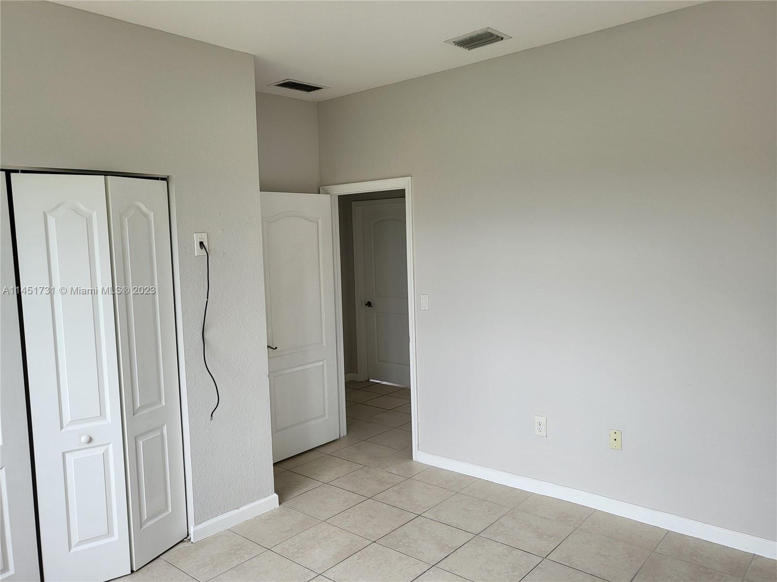PORTOFINO PALMS - Residential Lease