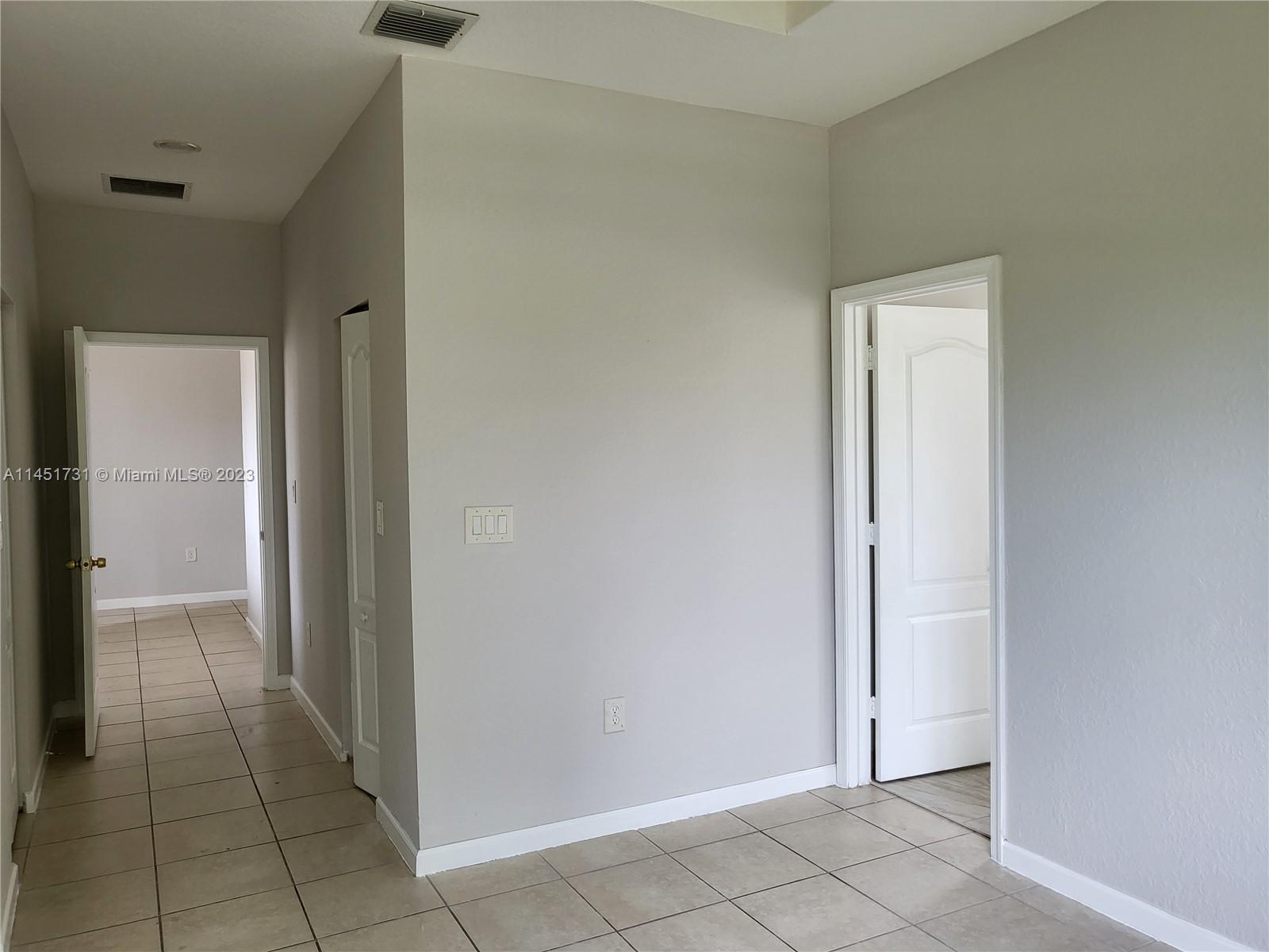 PORTOFINO PALMS - Residential Lease