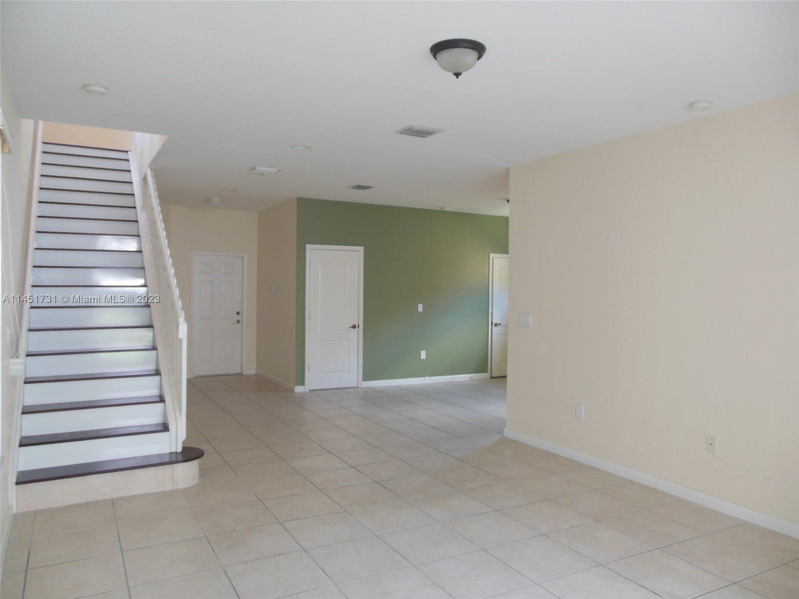 PORTOFINO PALMS - Residential Lease