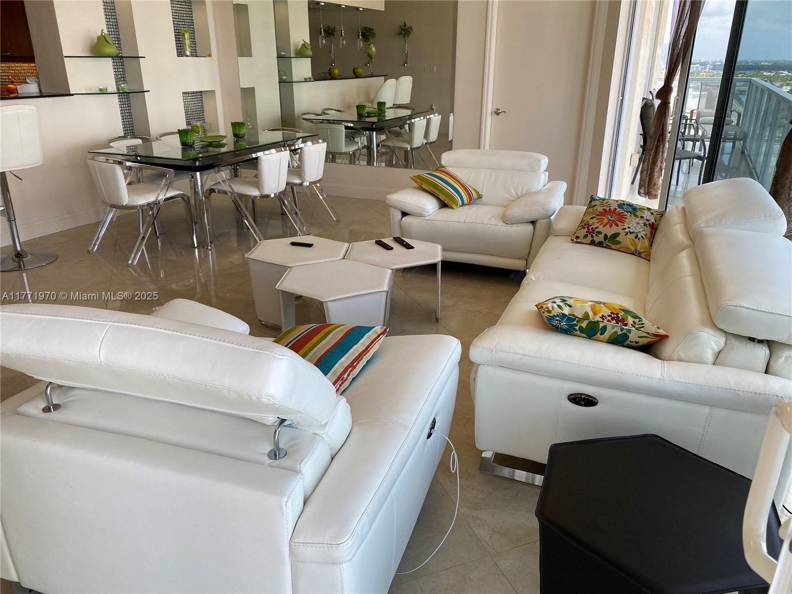 LA PERLA CONDO - Residential