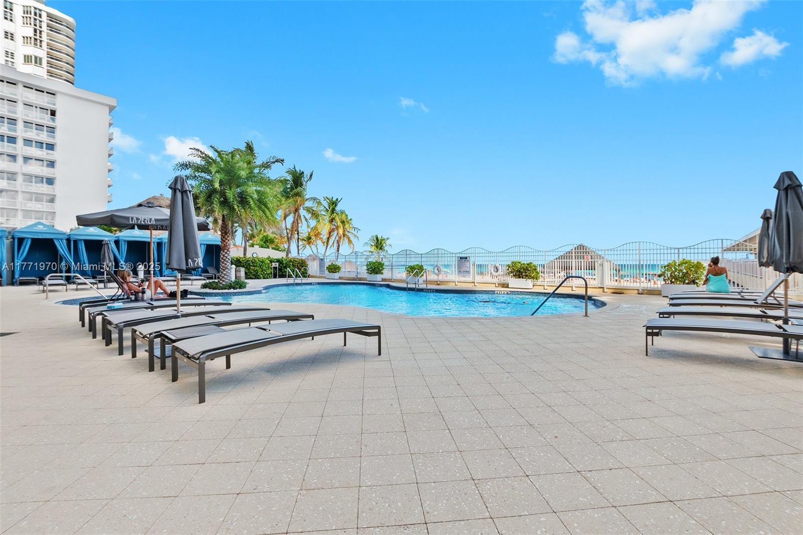 LA PERLA CONDO - Residential