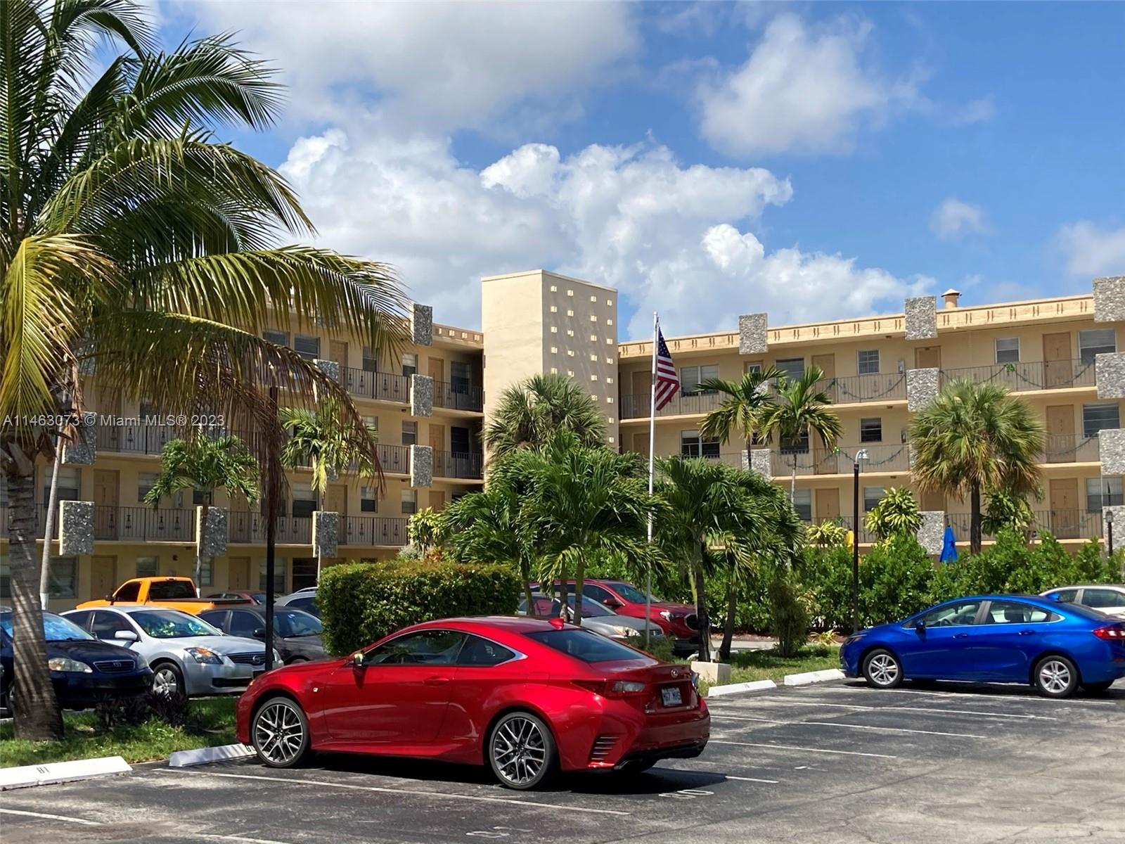 WARRENTON HOUSE CONDO - Residential
