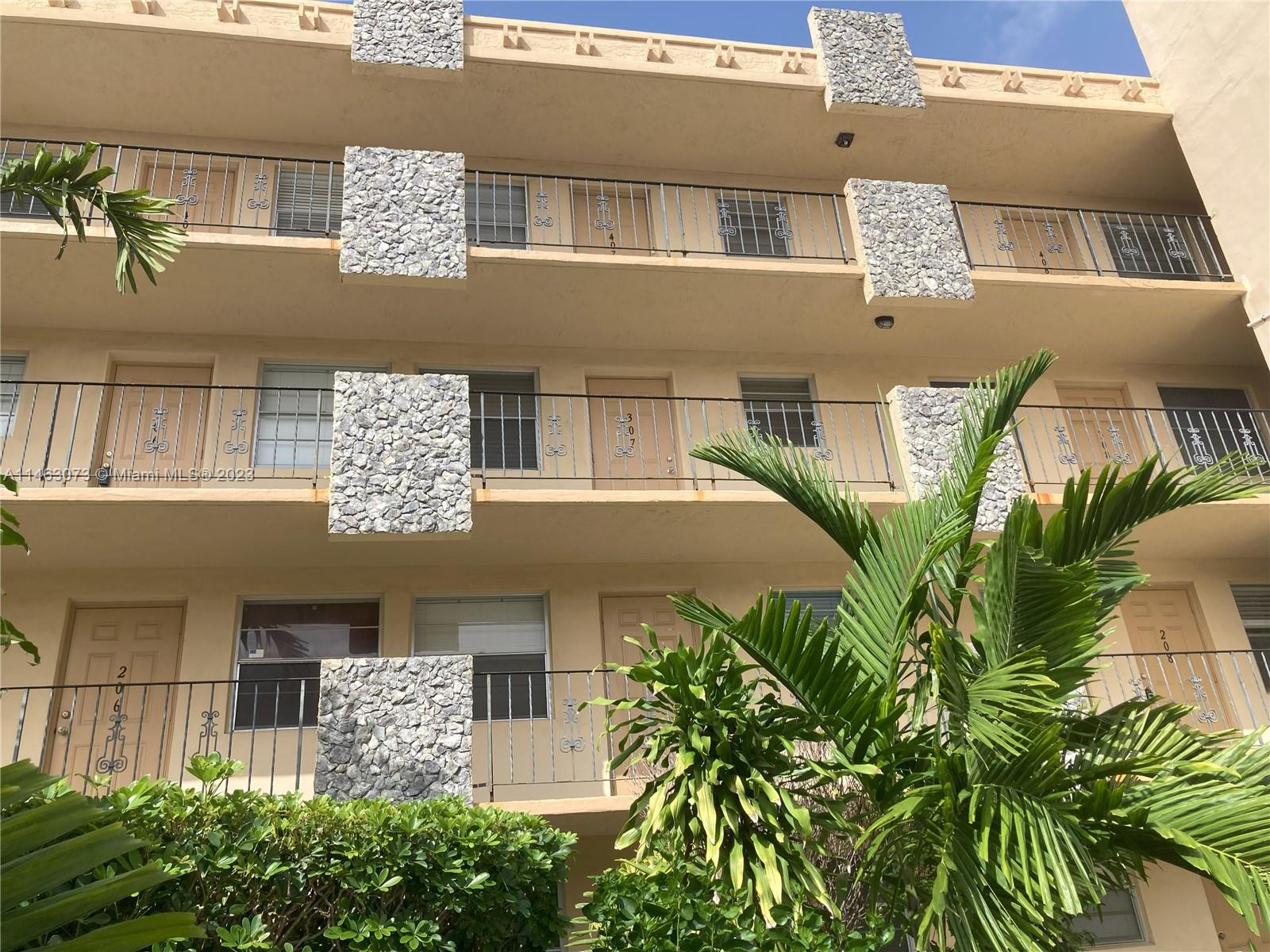 WARRENTON HOUSE CONDO - Residential