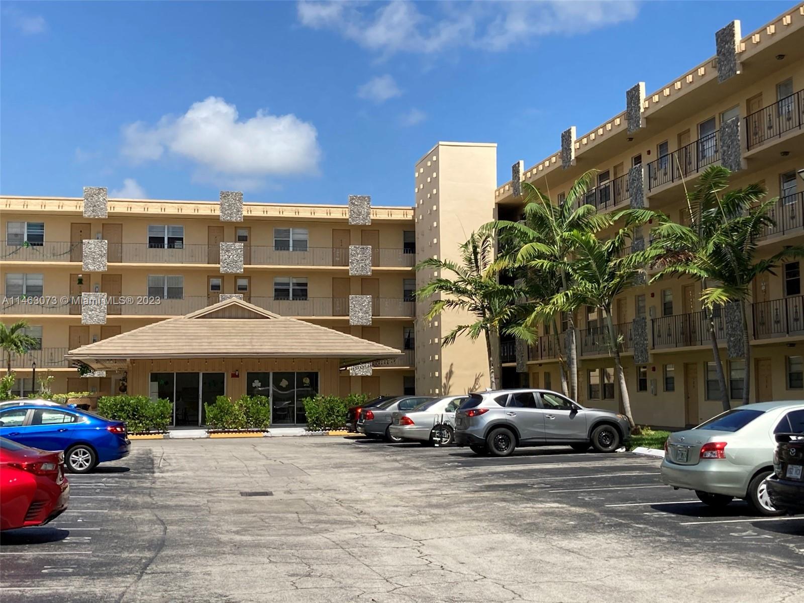 WARRENTON HOUSE CONDO - Residential