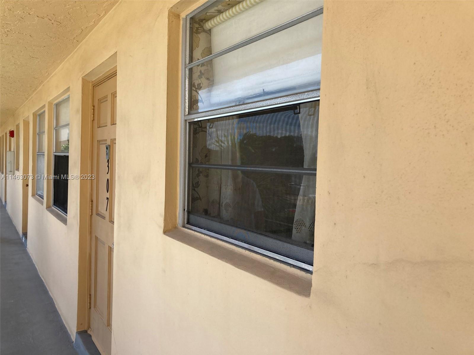 WARRENTON HOUSE CONDO - Residential
