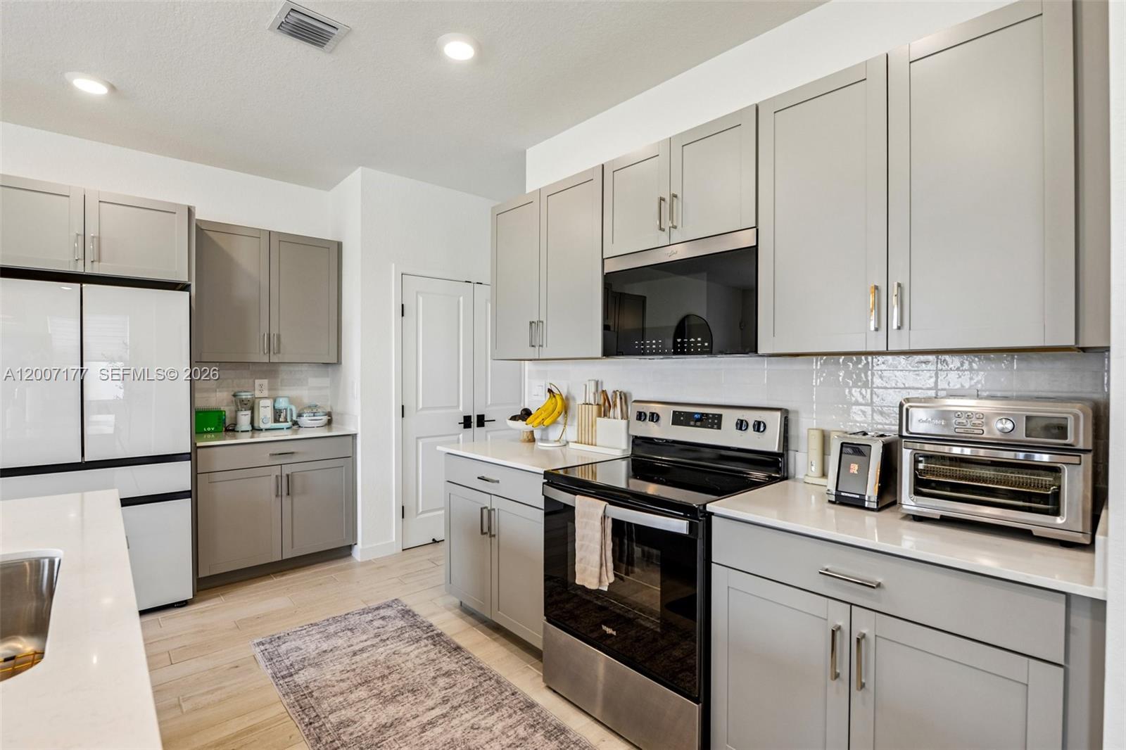 MESSINA PLACE - Residential
