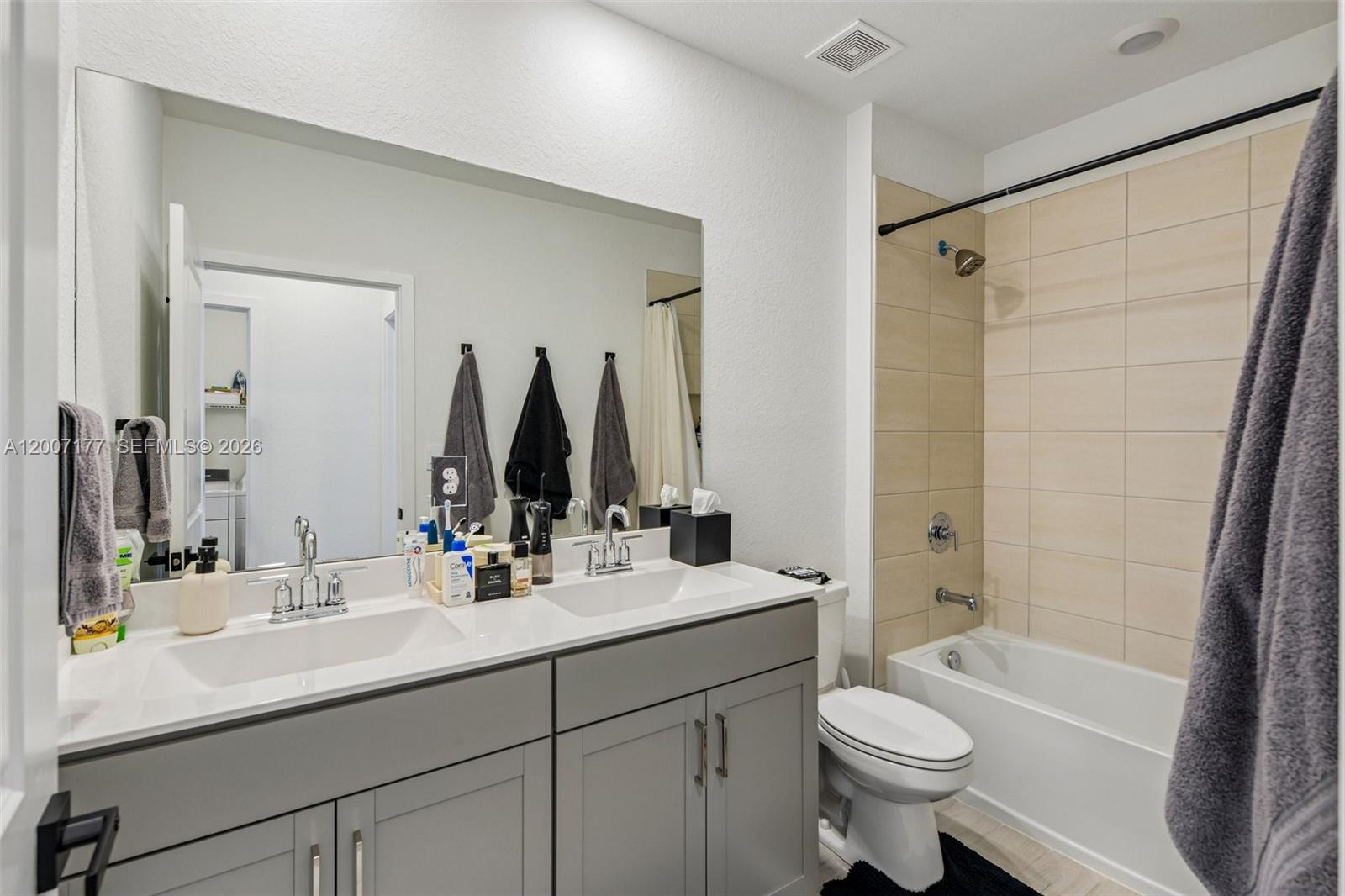MESSINA PLACE - Residential