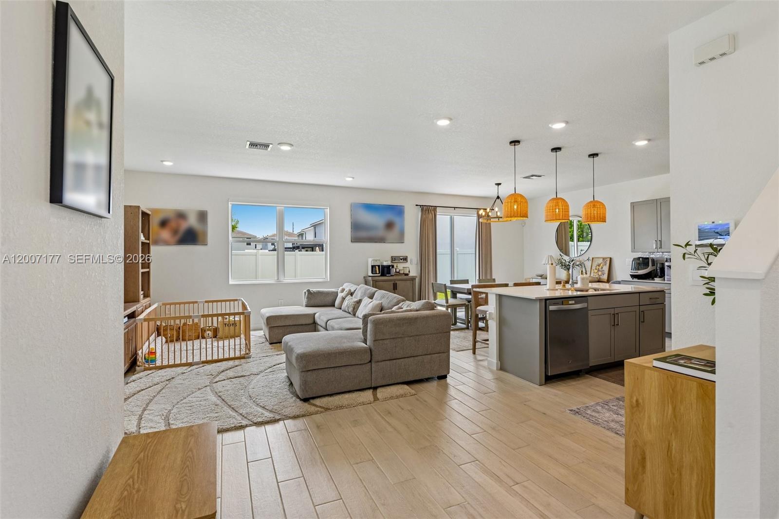 MESSINA PLACE - Residential