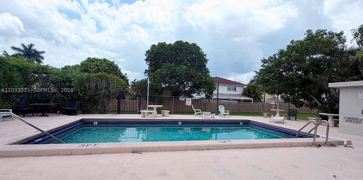 BONAVENTURE TOWNHOUSES CO - Residential Lease