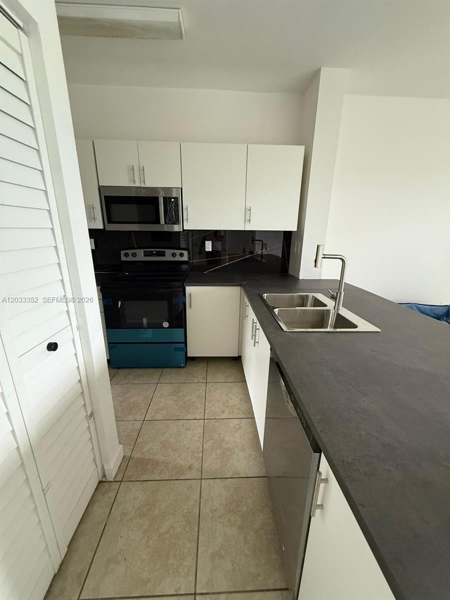 FIJI CONDO NO 1 - Residential
