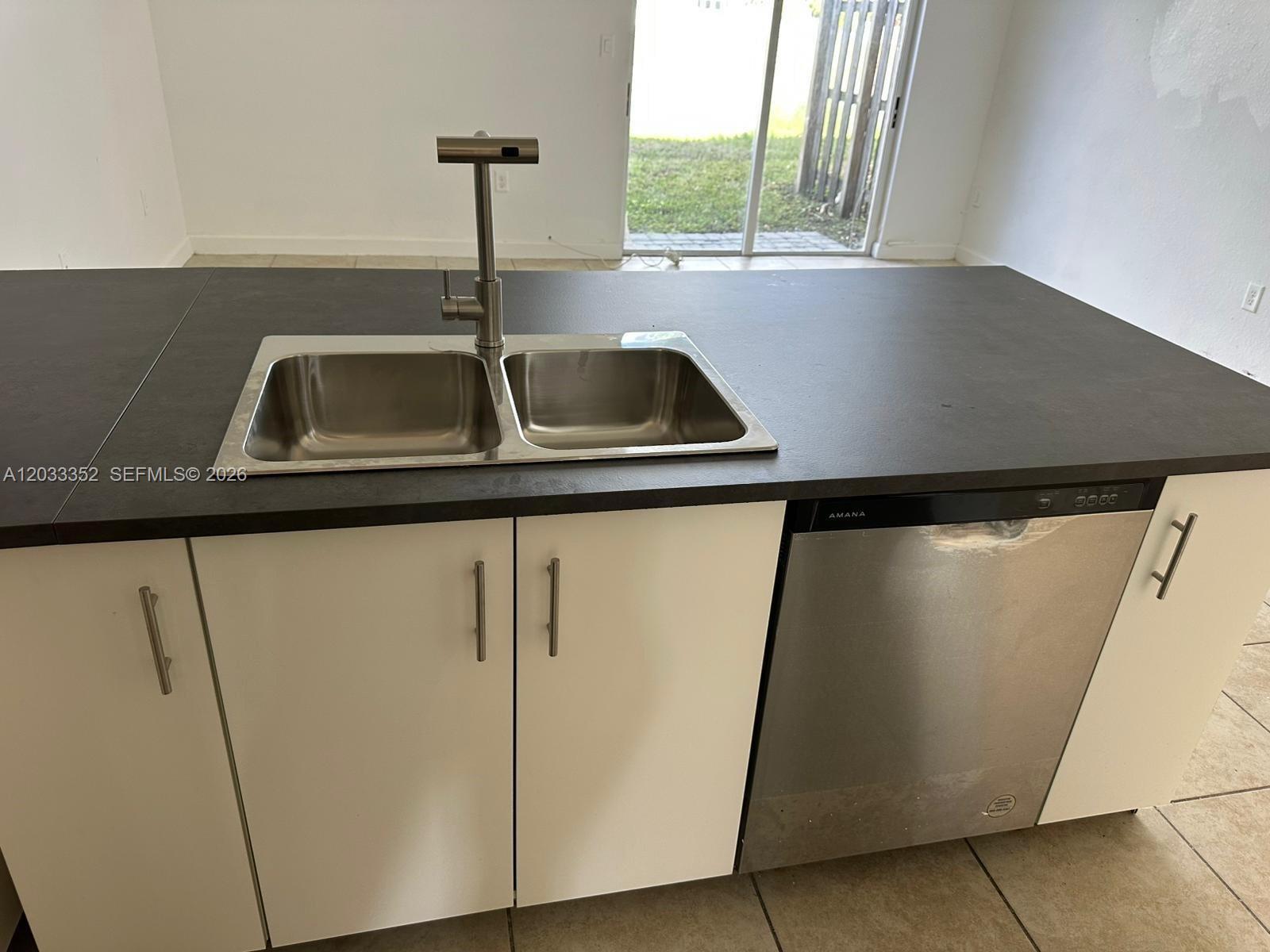 FIJI CONDO NO 1 - Residential