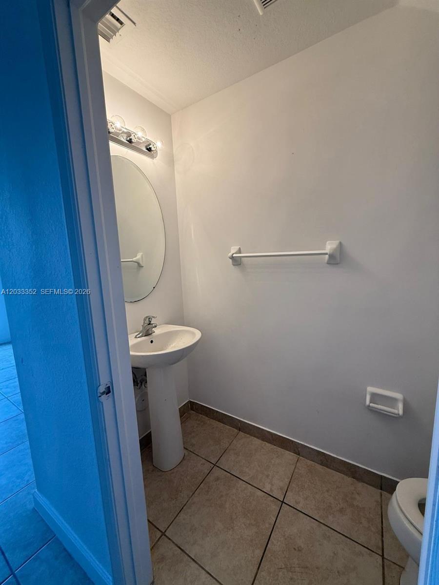 FIJI CONDO NO 1 - Residential
