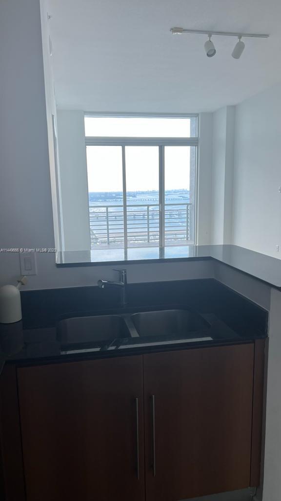 ONE MIAMI EAST CONDO - Residential Lease