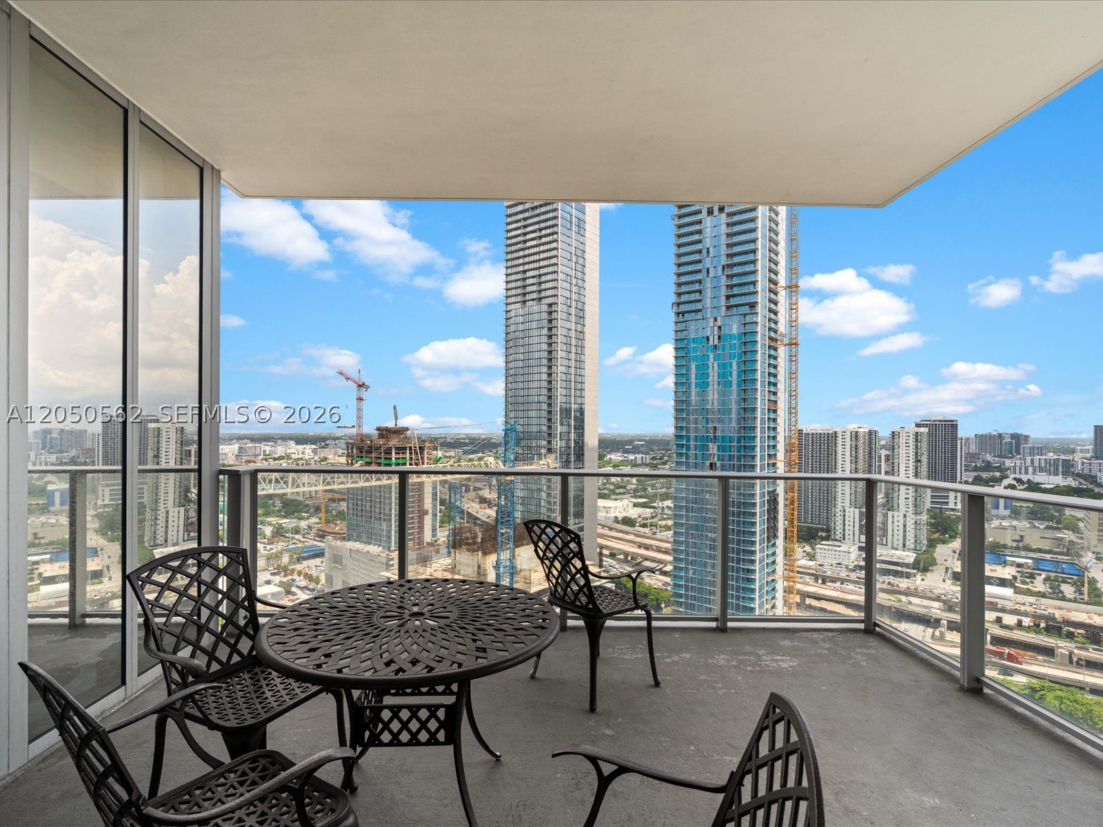 PARAMOUNT MIAMI WORLDCENT - Residential