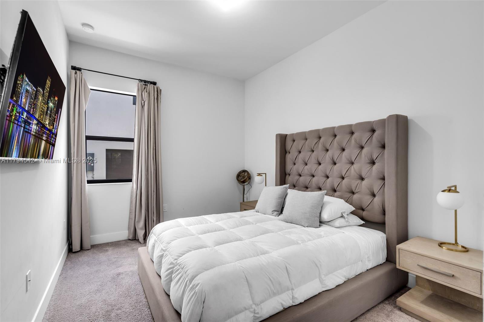 DOWNTOWN DORAL SOUTH PHAS - Residential