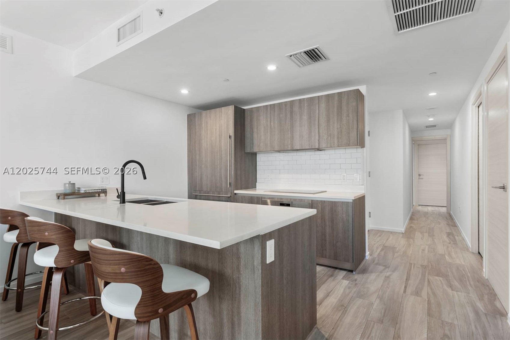 801 SMA RESIDENCES CONDO - Residential Lease