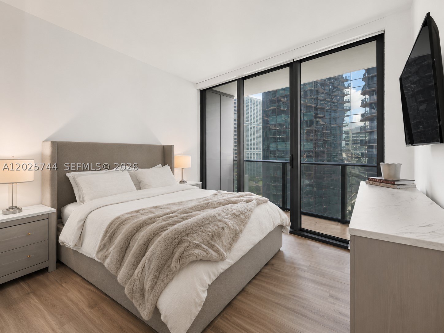 801 SMA RESIDENCES CONDO - Residential Lease
