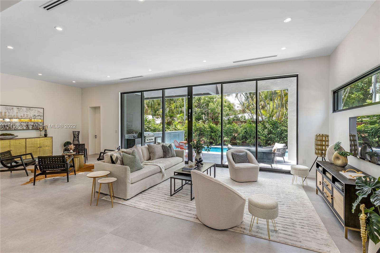 OCEAN VIEW HEIGHTS - Residential