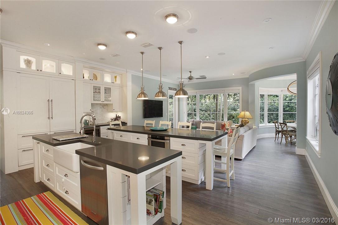 Tropical Isle Homes Sub - Residential