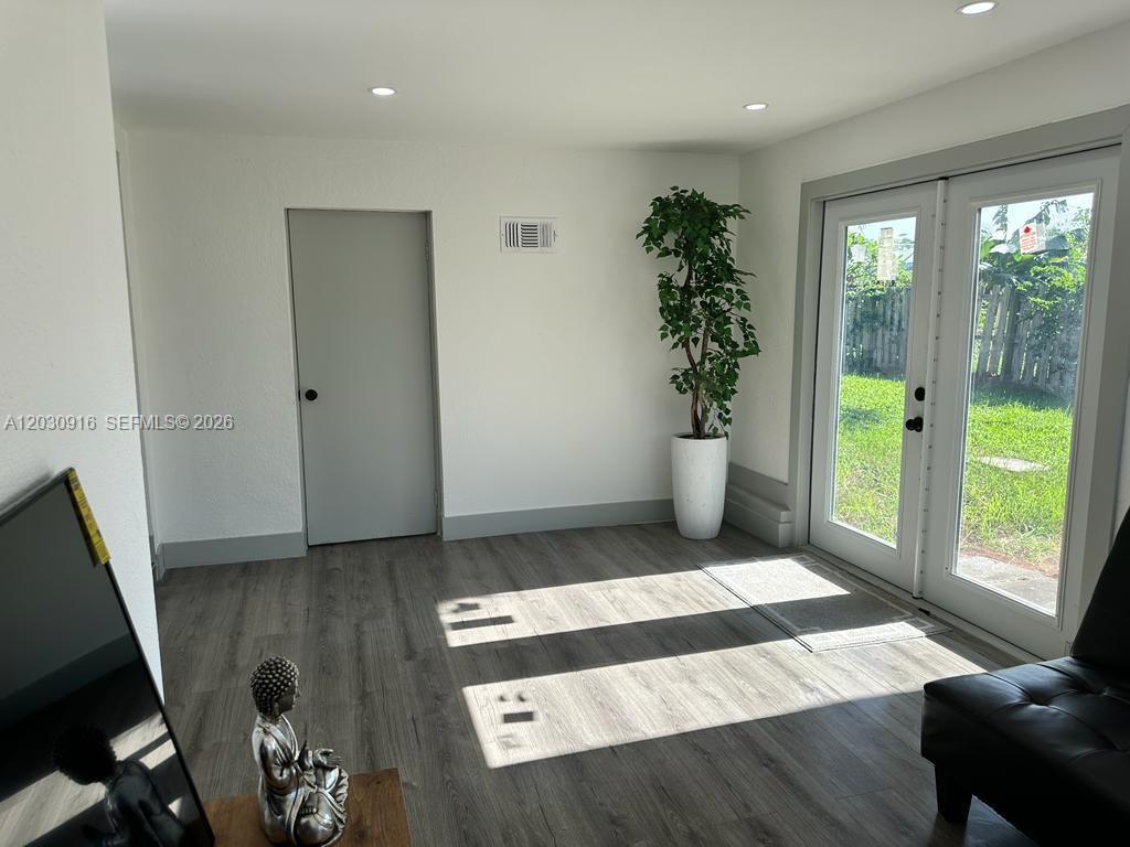LYONS PARK - Residential Lease