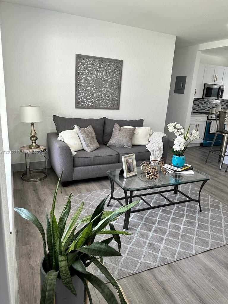 LYONS PARK - Residential Lease