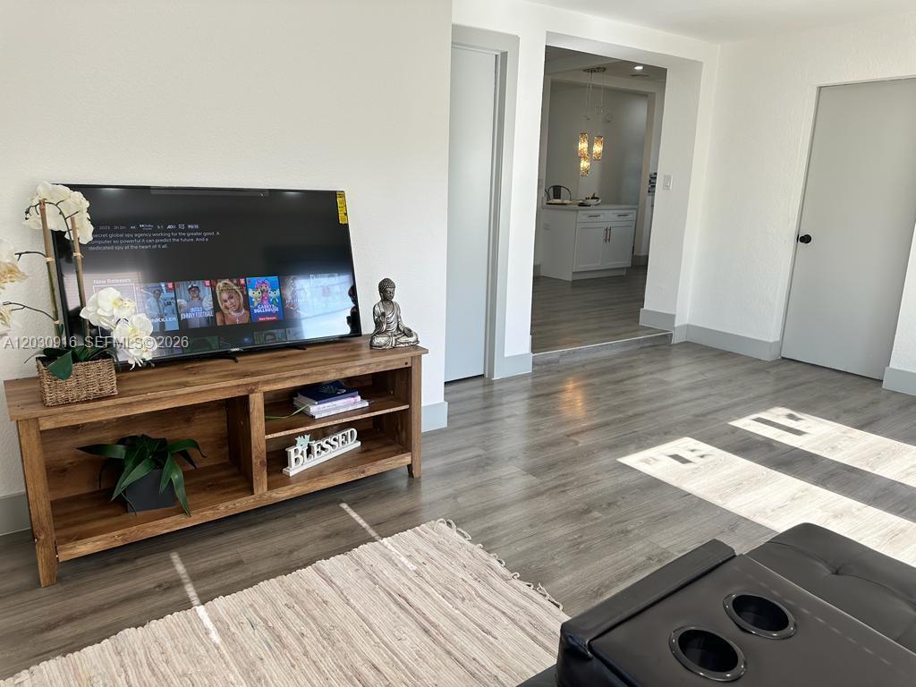 LYONS PARK - Residential Lease