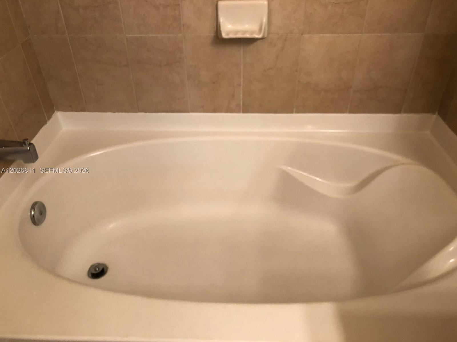 ST MAARTEN AT GRAND BAY C - Residential Lease
