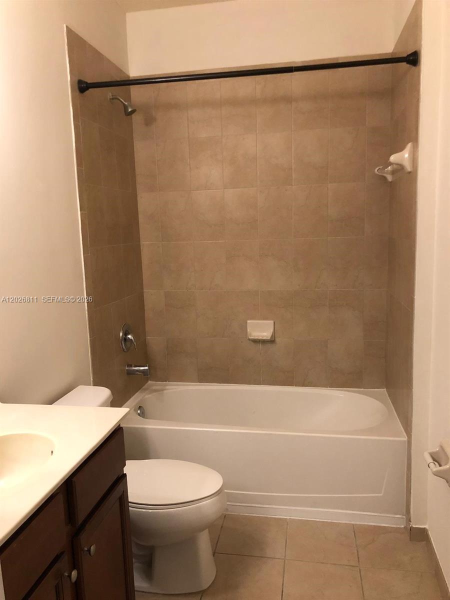 ST MAARTEN AT GRAND BAY C - Residential Lease