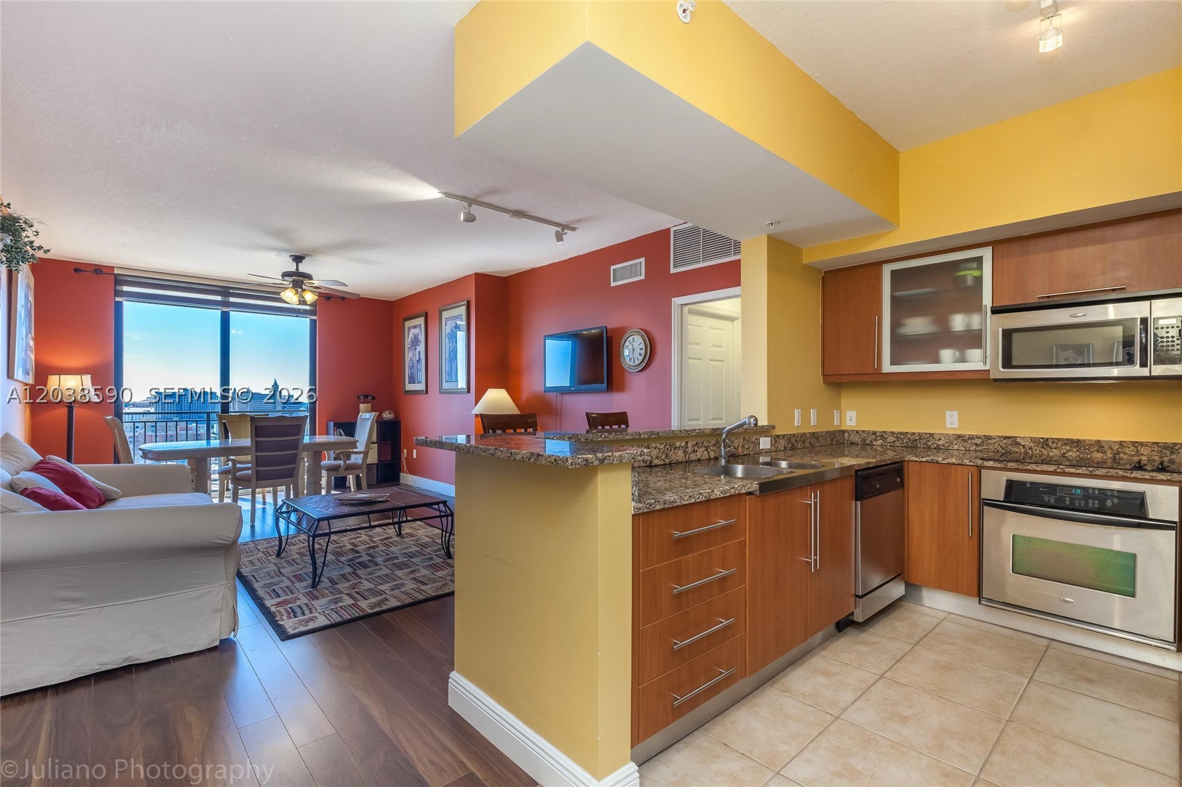 PUERTA DE PALMAS CONDO - Residential