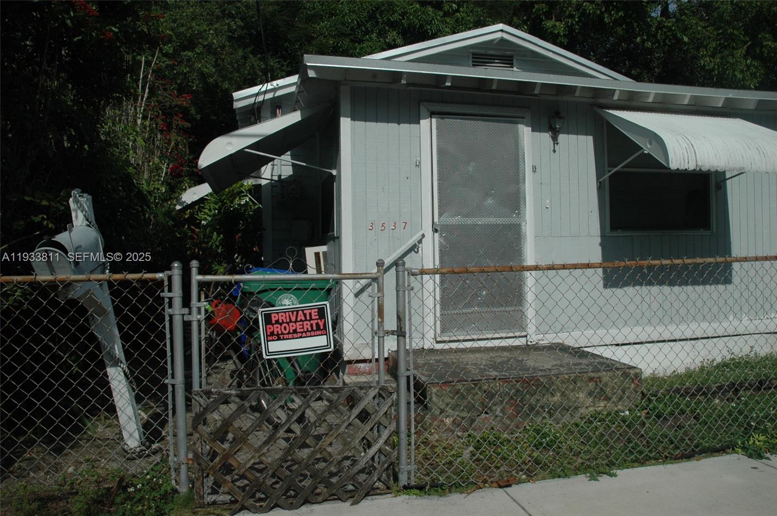 Builder opportunity. 5000 sq ft Lot in the Grove located on Charles Ave. Remove existing structure and build dream home in Coconut Grove. Close to Miami and all major arteries and Coconut Gove night life. Walk to the farmers market on a Saturday morning or to Main Highway for the many great festivals in the Grove. Quaint Florida Bungalow could be restored with the right budget.Schedule an appointment today.Property is part of the Charles Ave historic district. Homes that were previously on the list of historic homes have been removed but there is a process.