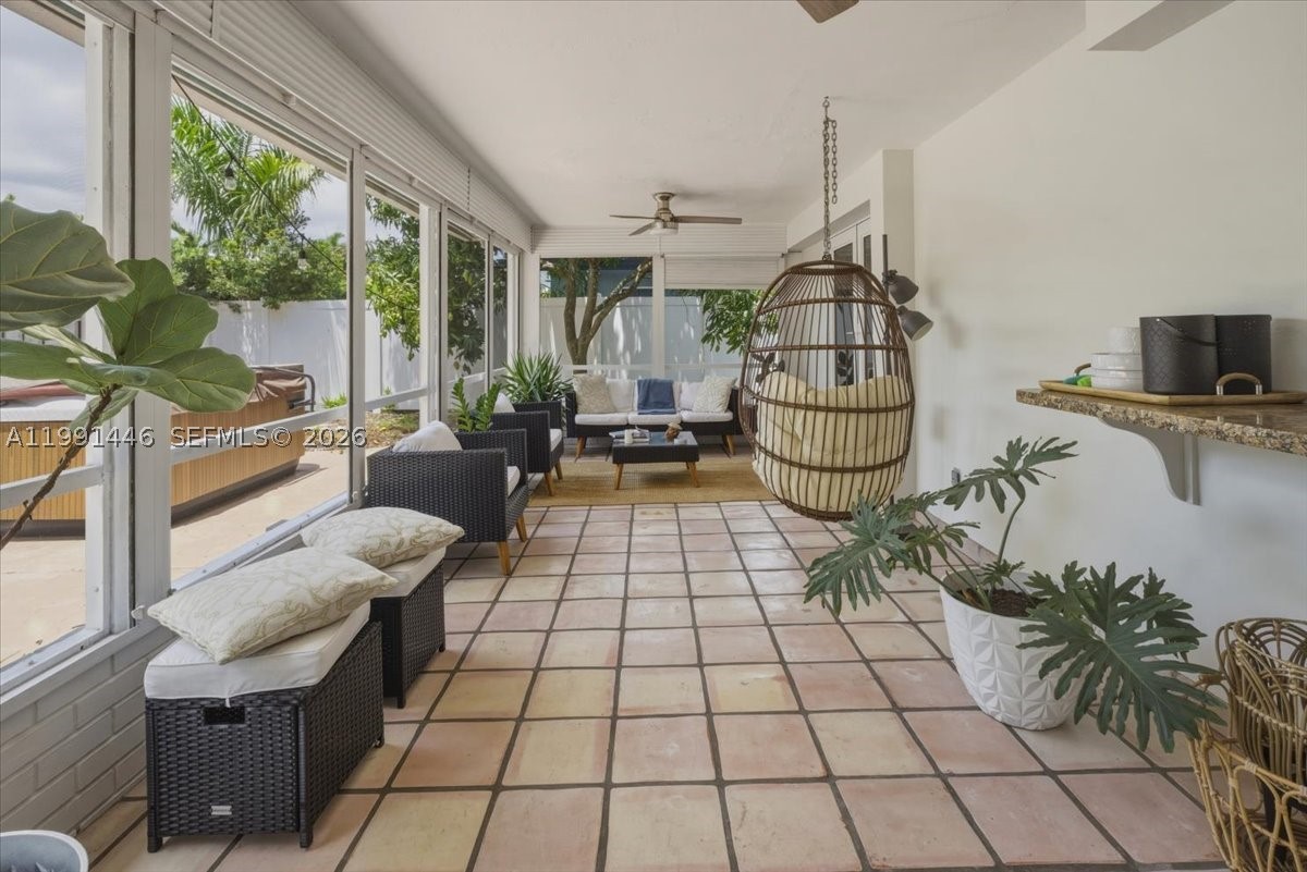 JENADA ISLE - Residential