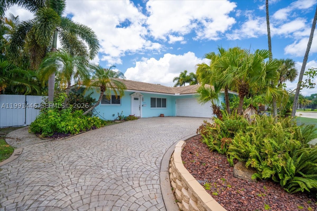 JENADA ISLE - Residential