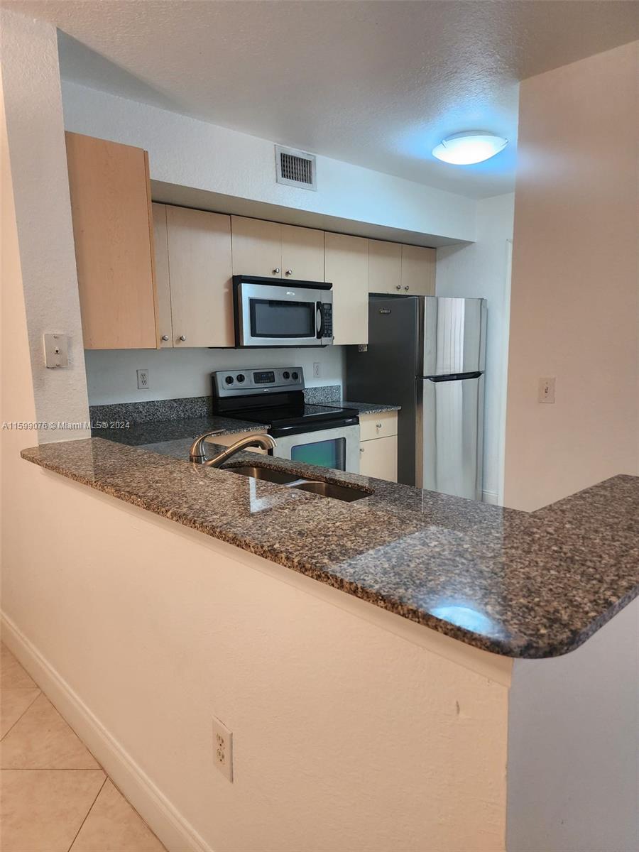 AVENTINE AT MIRAMAR CONDO - Residential Lease