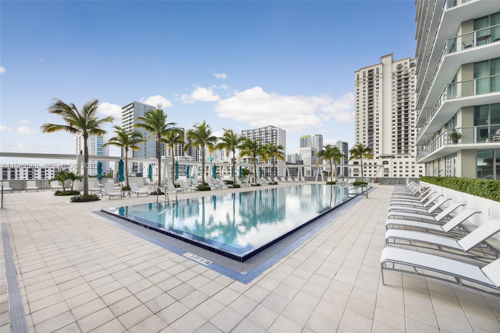 THE AXIS ON BRICKELL COND - Residential