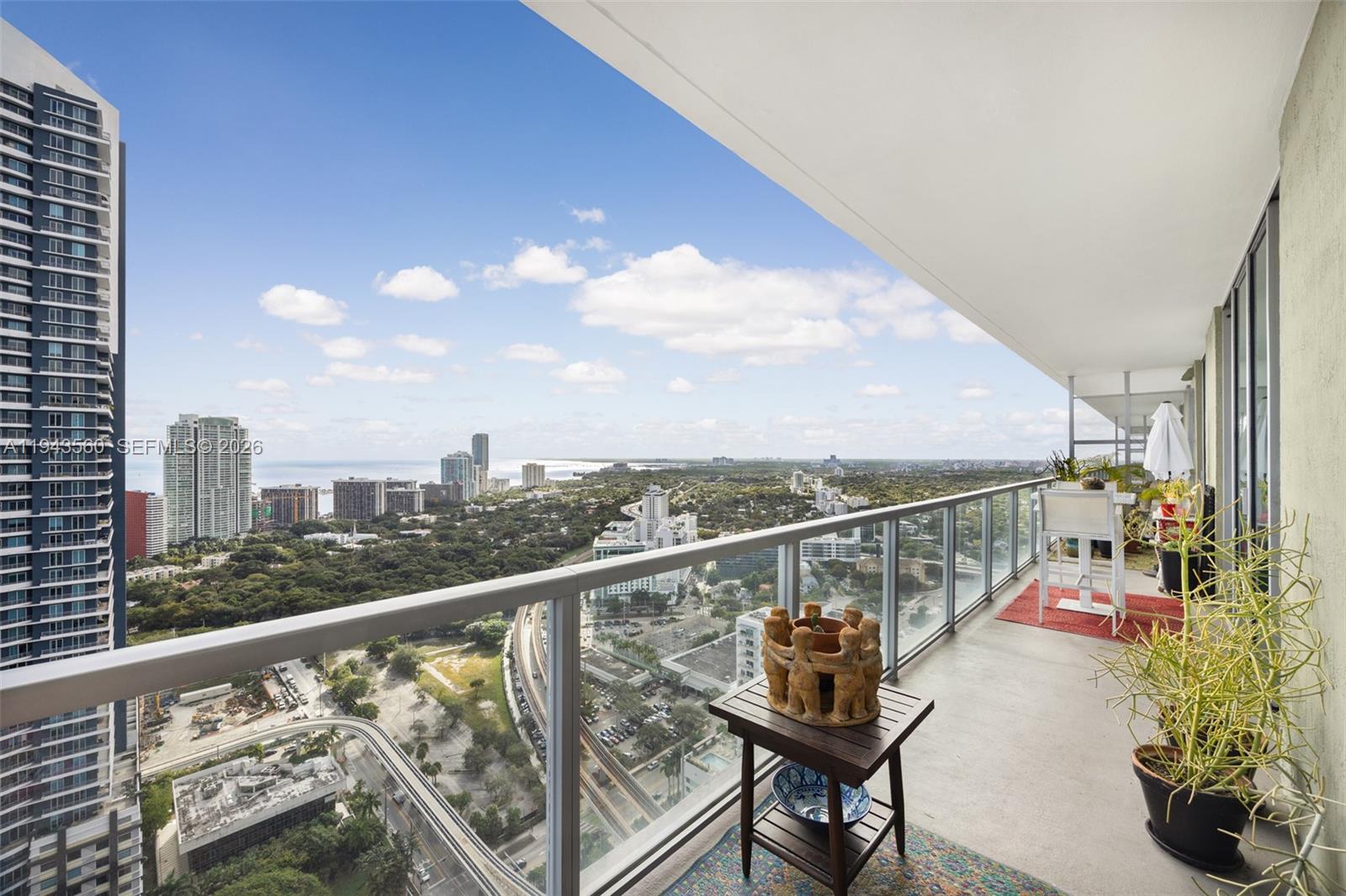 THE AXIS ON BRICKELL COND - Residential