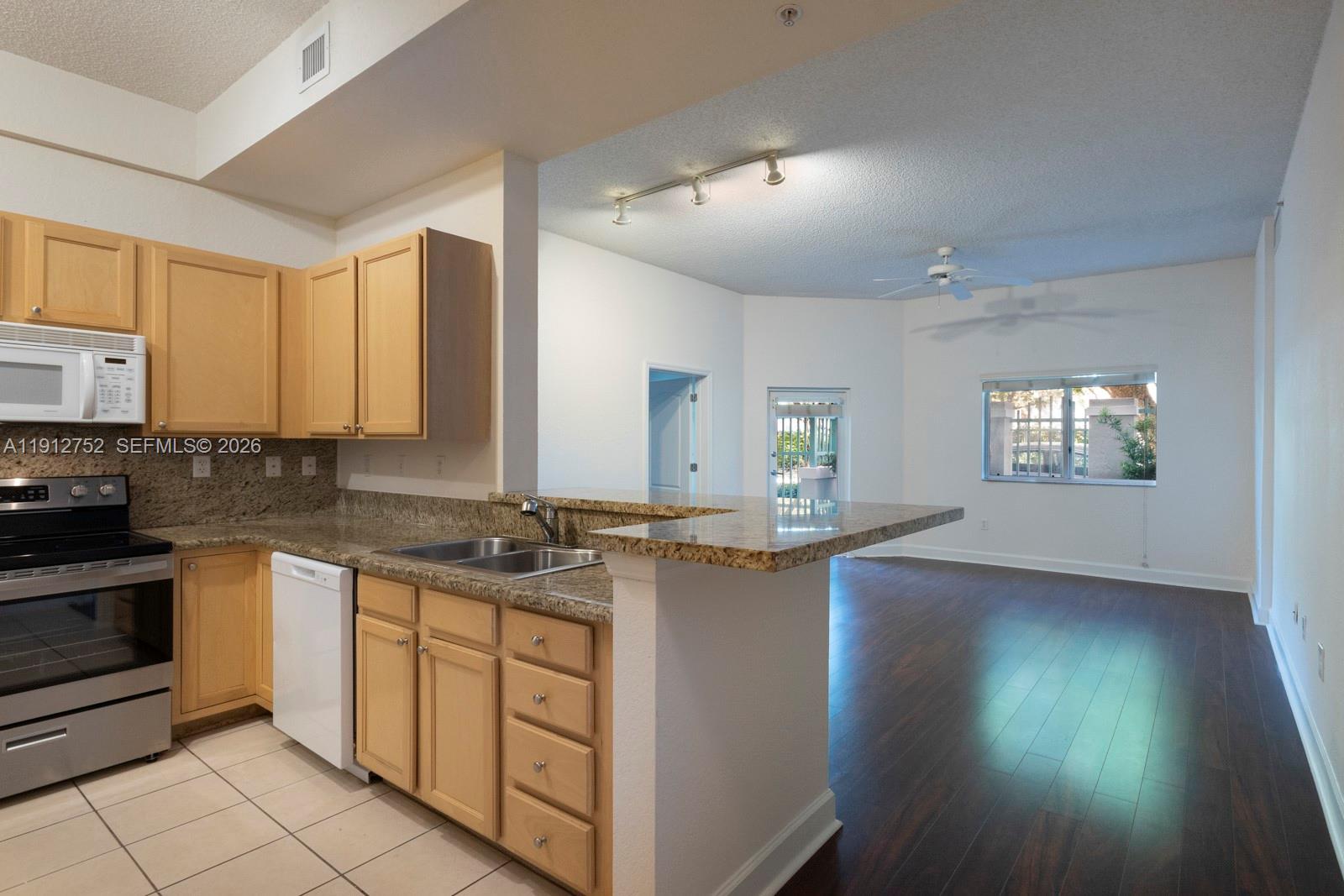 VALENCIA CONDO - Residential Lease