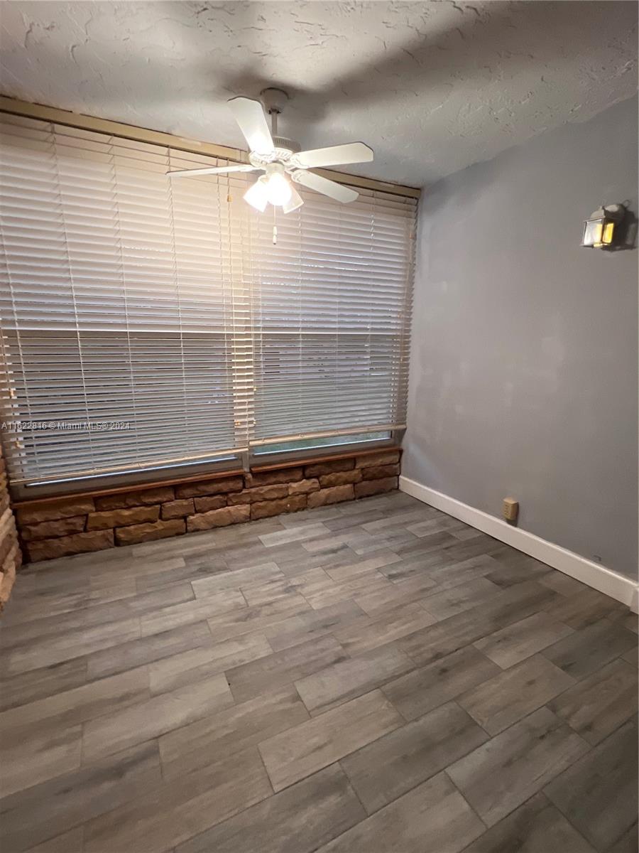 LIVE OAK CONDO FIVE - Residential Lease